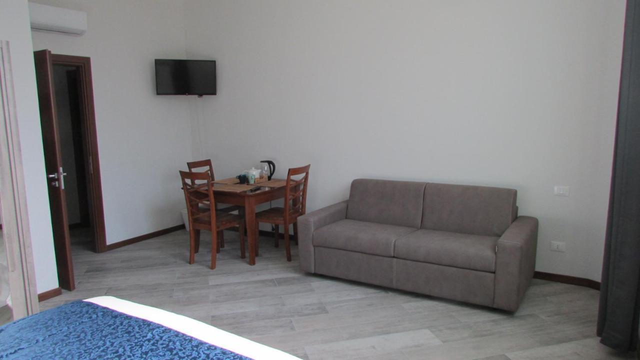 Sansirofiera Rooms Milano Exteriör bild