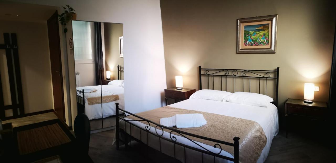 Sansirofiera Rooms Milano Exteriör bild
